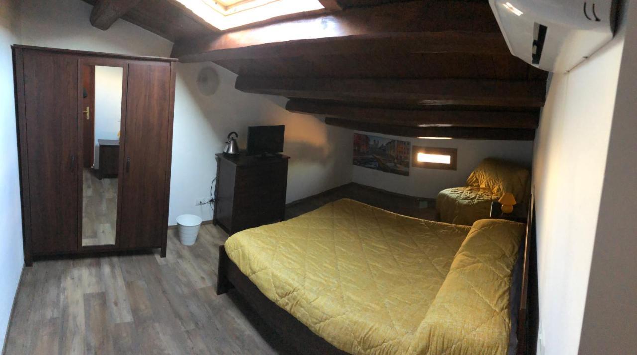 Bb Il Re Alla Reginella Guest House Рим Екстериор снимка