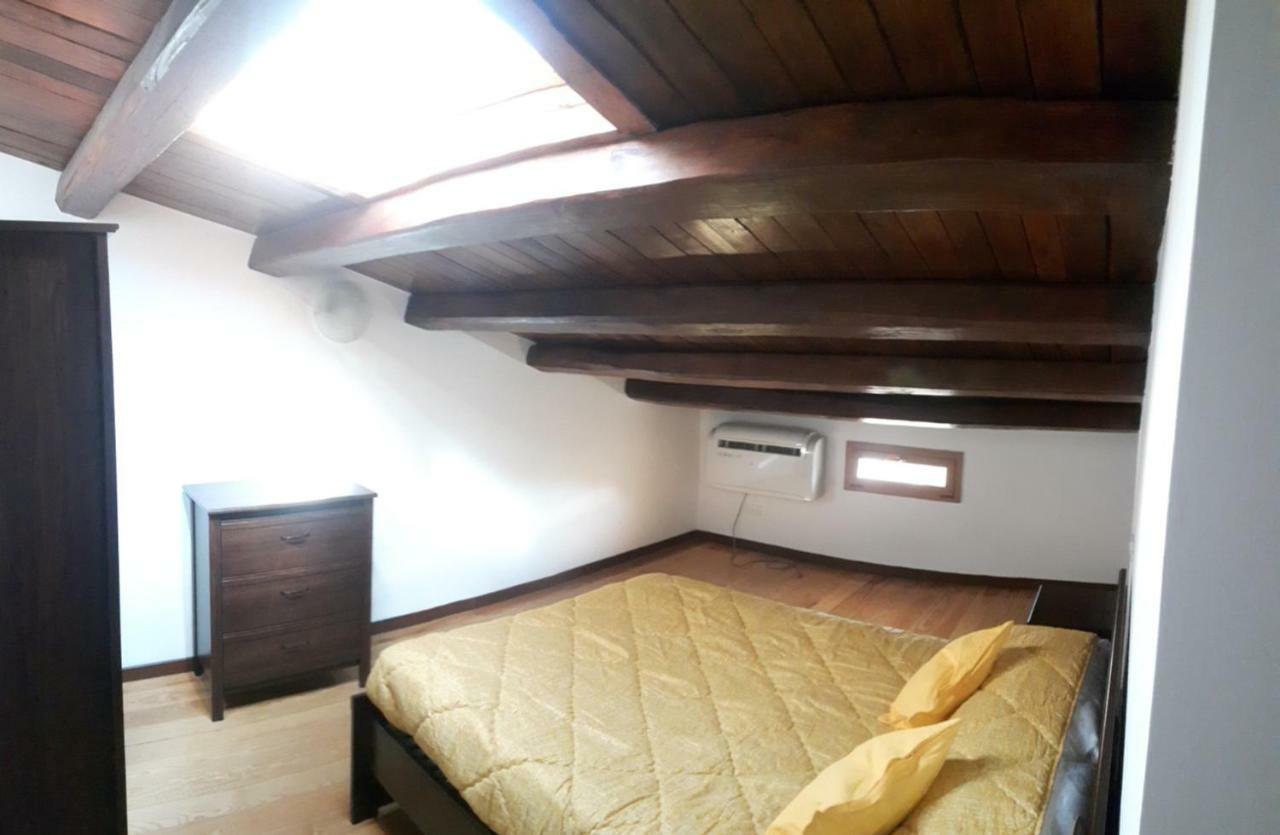 Bb Il Re Alla Reginella Guest House Рим Екстериор снимка