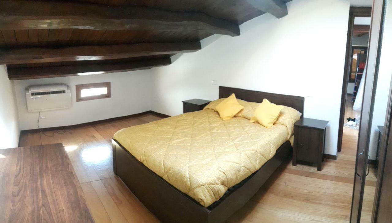 Bb Il Re Alla Reginella Guest House Рим Екстериор снимка