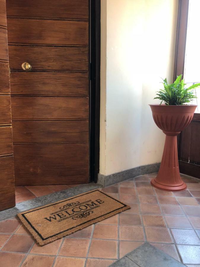 Bb Il Re Alla Reginella Guest House Рим Екстериор снимка