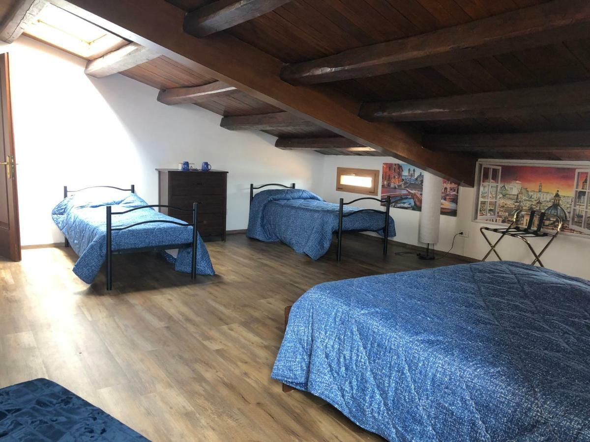 Bb Il Re Alla Reginella Guest House Рим Екстериор снимка