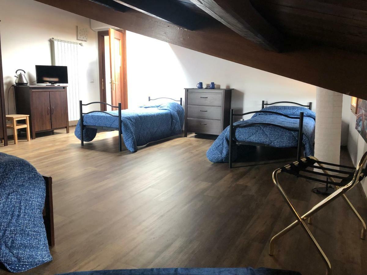 Bb Il Re Alla Reginella Guest House Рим Екстериор снимка
